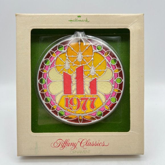 Hallmark TIFFANY CLASSICS Ornament Red Candles Faux Stained Glass 1977 NEW - Picture 2 of 5
